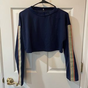 Long sleeve crop top